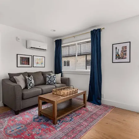 Holiday home Kensington 2100-01