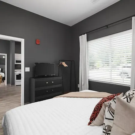 Apartment Chic East Nash - Walk To Restaurants Bars And Music Nashville