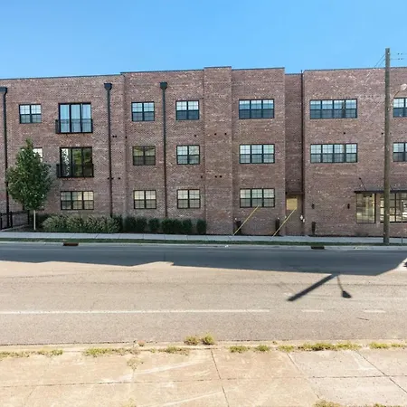 Apartment With Free Parking, 3 Miles Downtown, Near Restaurants Nashville