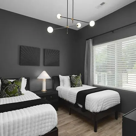 Chic East Nash - Walk To Restaurants Bars And Music *