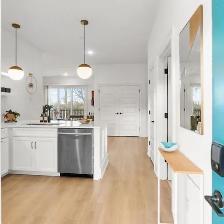 Near Downtown Broadway & Stadium With Free Parking *