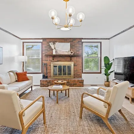 Hidden Gem - Private 20 Min To Everything Apartment