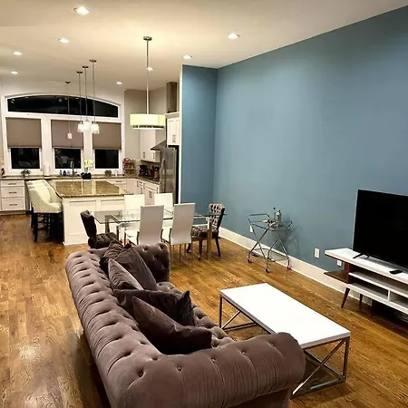 The Painted Muse I Stylish 3br With Rooftop Hot Tub In East Holiday home Nashville