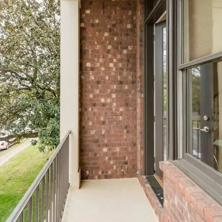 Glitz & Guitars I Stylish 3br With Rooftop Hot Tub In East * Nashville