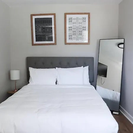 Inviting 1 Bedroom 10 Mins To Nash Hotel
