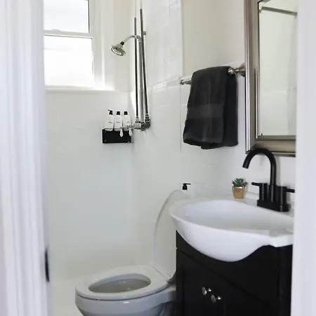 Hotel Inviting 1 Bedroom 10 Mins To Nash *