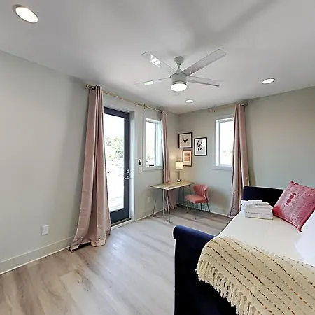Holiday home Lyric At Cleveland Park Lyric Manor