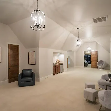 Supreme Luxury For Discerning Tastes Holiday home *