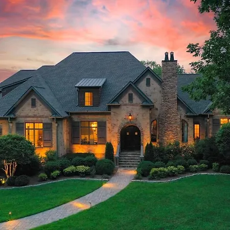 Supreme Luxury For Discerning Tastes Holiday home Nashville