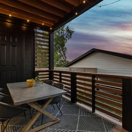 Huge Luxury Urban Oasis 5 Minutes To Downtown With Free Parking
