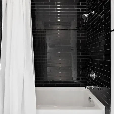 Apartment Huge Luxury Urban Oasis 5 Minutes To Downtown With Free Parking *