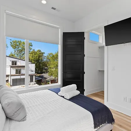 Apartment Huge Luxury Urban Oasis 5 Minutes To Downtown With Free Parking Nashville