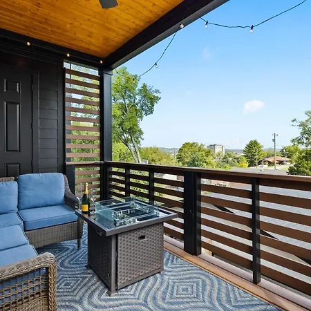 Huge Luxury Urban Oasis 5 Minutes To Downtown With Free Parking *