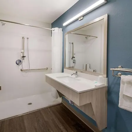 Woodspring Hermitage - Airport Hotel Nashville