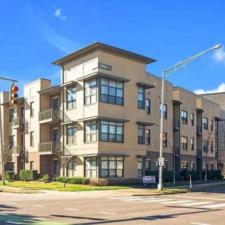 Walk To Vanderbilt And Belmont - Shuffle Board And Free Parking Holiday home *