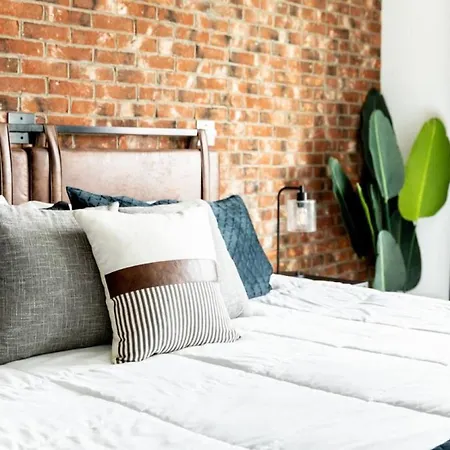 Apartment Stunning River View Walk To Downtown Rooftop Patio Nashville