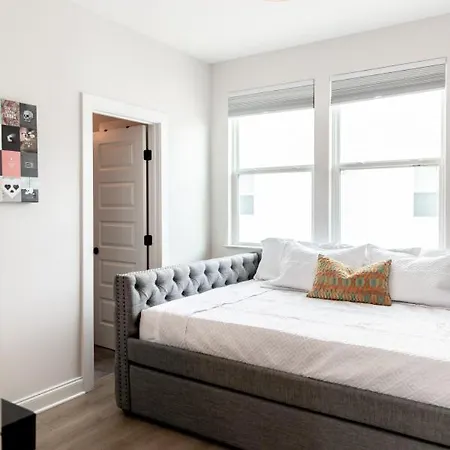 Diamond Retreat Townhome With Garage 3 Mi To Downtown Holiday home Nashville
