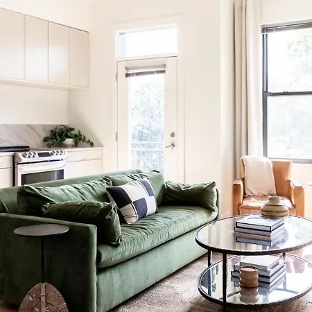Luxury By Music Row Belmont Vanderbilt Free Parking Holiday home Nashville