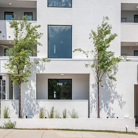 Penthouse River View Walk Downtown, Garage Parking * Nashville