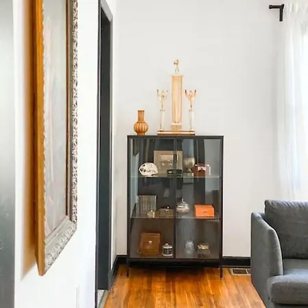 Mid-century Modern Near Downtown With Free Parking Holiday home *