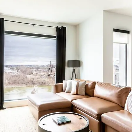 Apartment Stunning River View Walk To Downtown Rooftop Patio