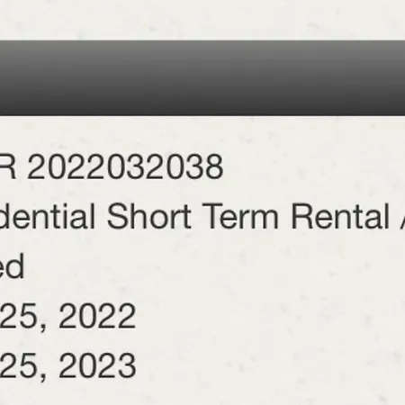 With Pool And Free Parking Walk Downtown & Germantown Apartment *