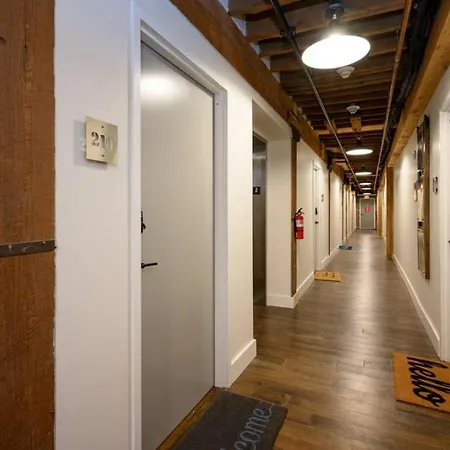 Holiday home Regal Retreat In Pool Gym Free Parking Nashville