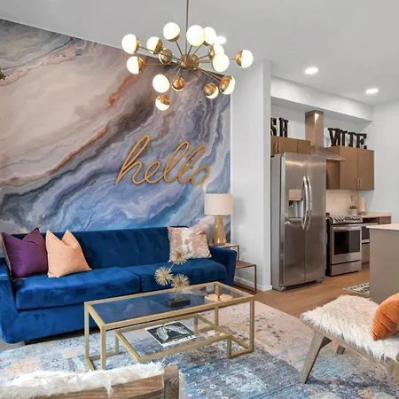 Unique With Pool, Patio, Parking Holiday home Nashville