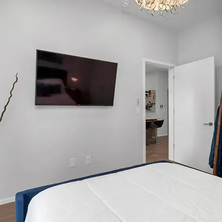 Unique With Pool, Patio, Parking Holiday home