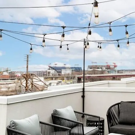 Apartment Stunning River View Walk To Downtown Rooftop Patio Nashville