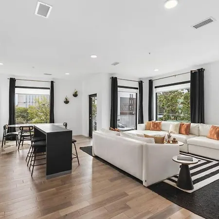 Oasis On The River With Garage Walk To Downtown Apartment *