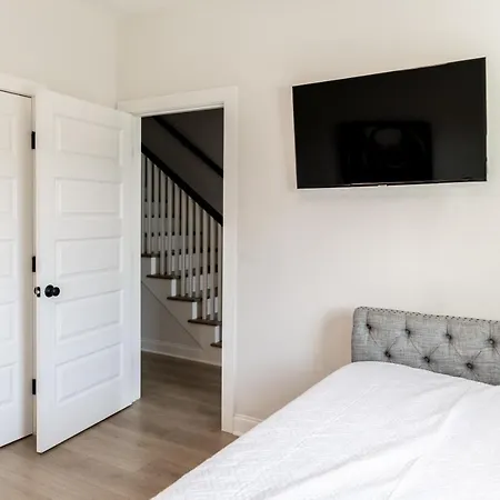 Diamond Retreat Townhome With Garage 3 Mi To Downtown * Nashville