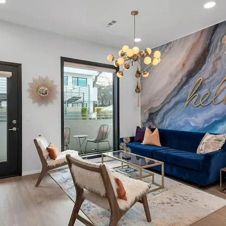 Unique With Pool, Patio, Parking Nashville