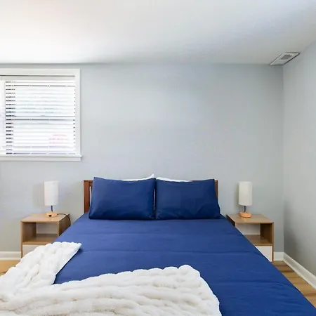 Spacious In A Quiet Neighborhood Holiday home *