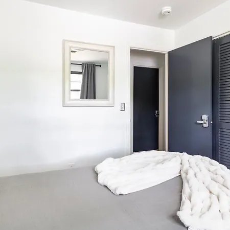 Spacious In A Quiet Neighborhood Nashville