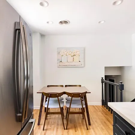 Spacious In A Quiet Neighborhood