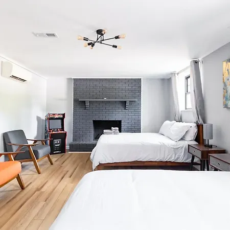 Spacious In A Quiet Neighborhood Holiday home *