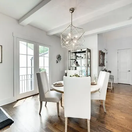 Elegant Spacious Furnished W Garage And Fenced Yard Nashville
