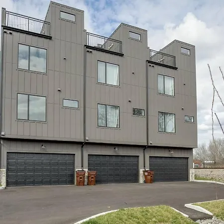 Stylish Townhome & Cozy Rooftop * Nashville