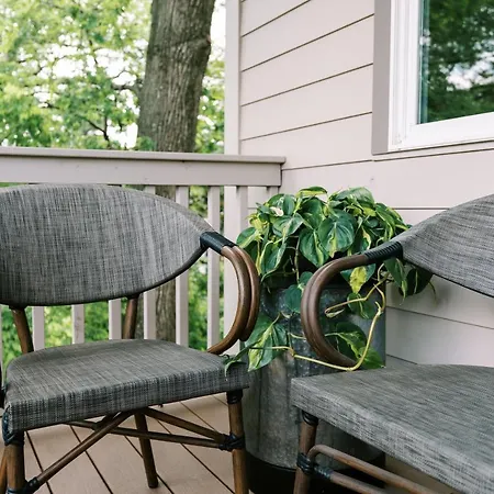 Gorgeous 6 Bed Close To Downtown, Walkable *