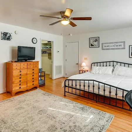 Apartment 8 Mi To Broadway: Wfh-friendly Duplex! Nashville