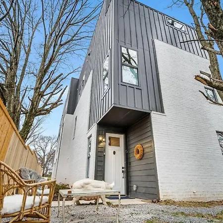 Holiday home Instagrammable W/ Rooftop Deck, 3 Bdrm Nashville