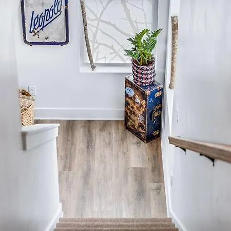 Instagrammable W/ Rooftop Deck, 3 Bdrm * Nashville