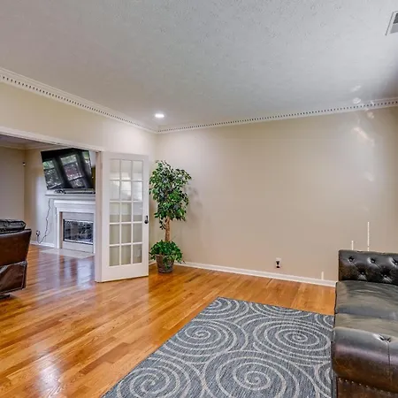 Spacious Antioch 15 Mi To Downtown Holiday home Nashville