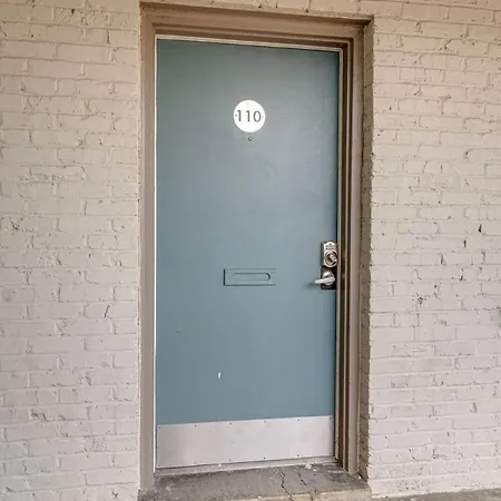 Berry Hill Urban Oasis - By 12 South & Vanderbilt Apartment *