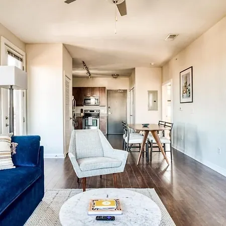 Cozysuites Two Spacious Music Row
