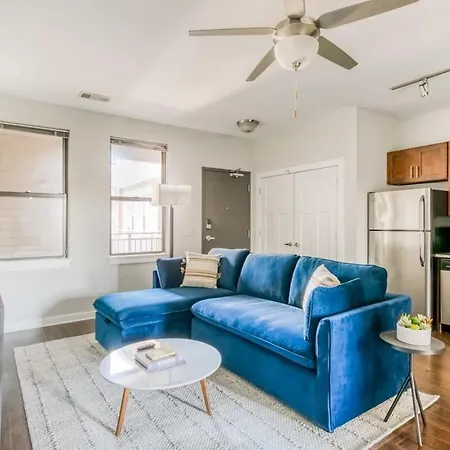 Two Cozysuites Classy Music Row Apartment