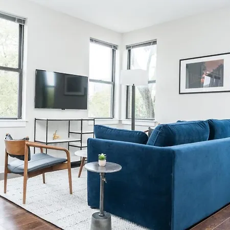 Two Cozysuites Stunning Music Row Apartment *
