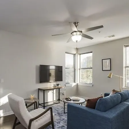Cozysuites Two Alluring Music Row Apartment