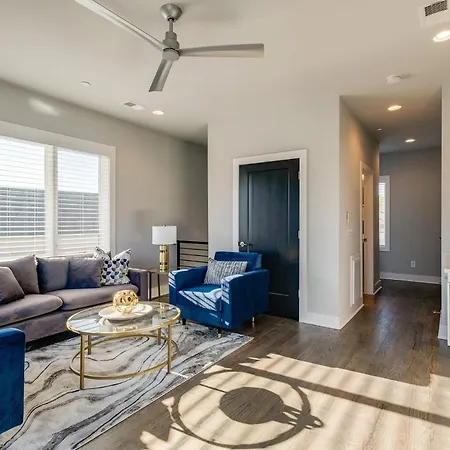 Holiday home - 2998 Belwood St Nashville
